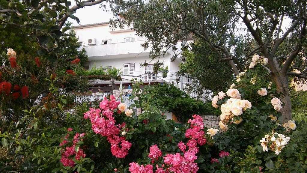 Apartment โลปาร์ ภายนอก รูปภาพ